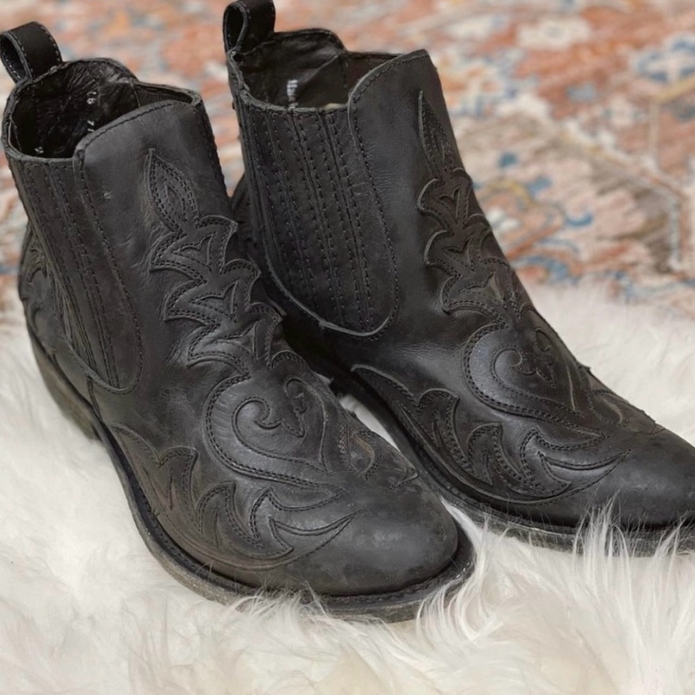 Black Leather Western Ankle Boots No Roots Boots… style name “LARK”